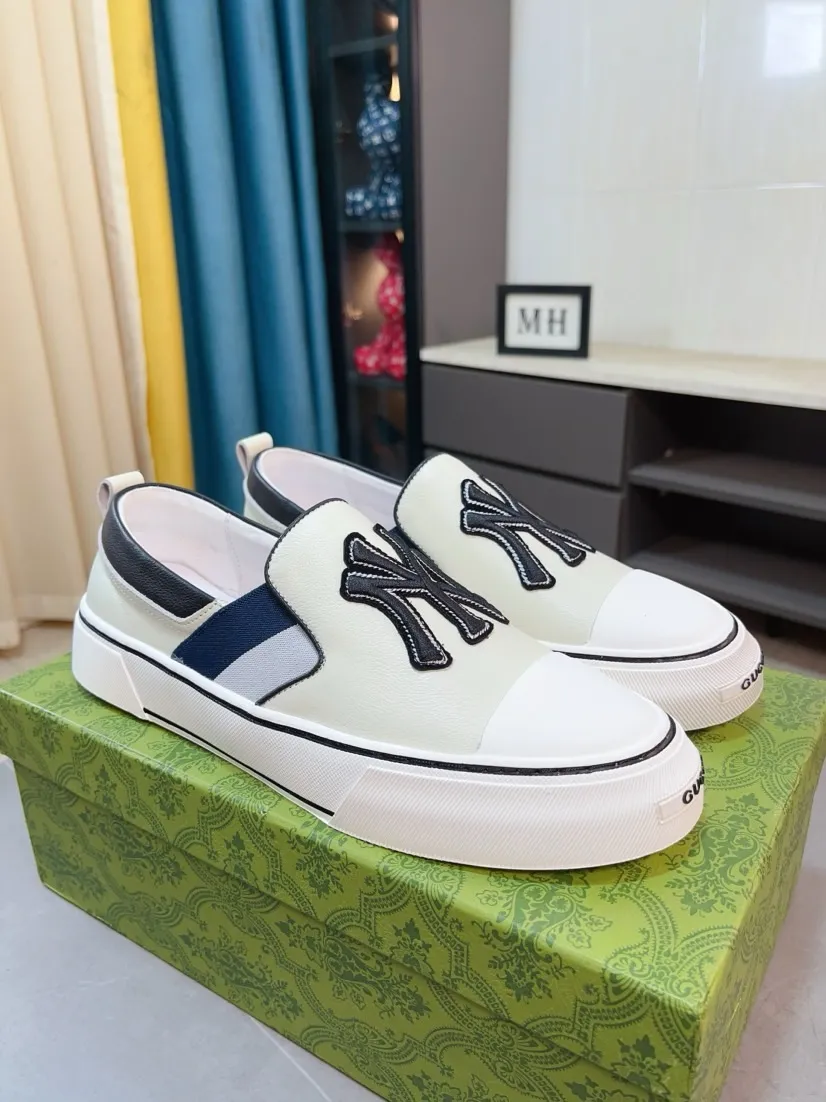 Men's shoes 💰458🌹🌹GUCCI [Gucci] New high-end brand of men's shoes, the latest fashionable casual men's shoes, trendy and versatile, relaxed and sporty style, uppers imported from Italy, first-layer cowhide, genuine leather lining, and ultra-fine workmanship. Original personalized fashionable rubber wear-resistant outsole, light and comfortable on the foot, size 38-44